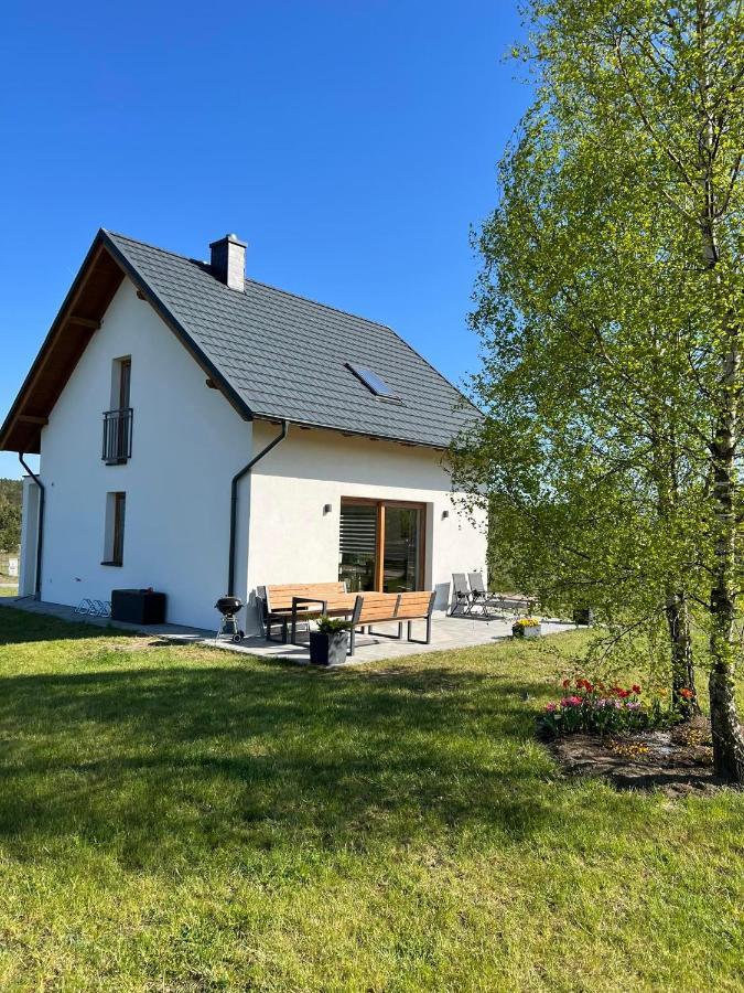 Dom Na Kaszubach "White House" Caloroczny Na Wylacznosc Stężyca Exteriör bild